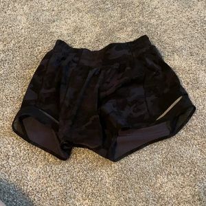 Lululemon hotty hot shorts